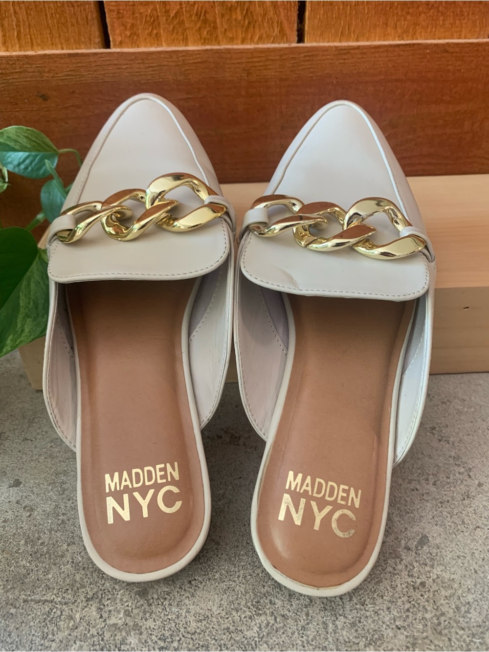 Madden NYC Pointed Toe Leather Mules Cream & Gold 7.5